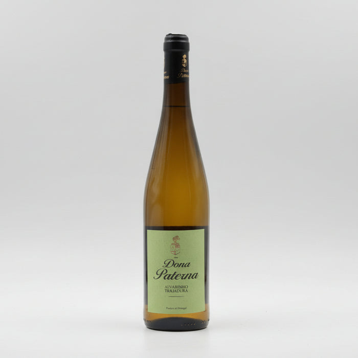 Dona Paterna Alvarinho Trajadura White